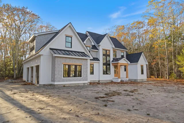 $2,200,000 | 2 Lindas Way, Old Orchard Beach, ME 04064