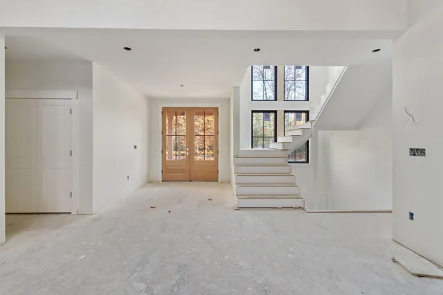 $2,200,000 | 2 Lindas Way, Old Orchard Beach, ME 04064