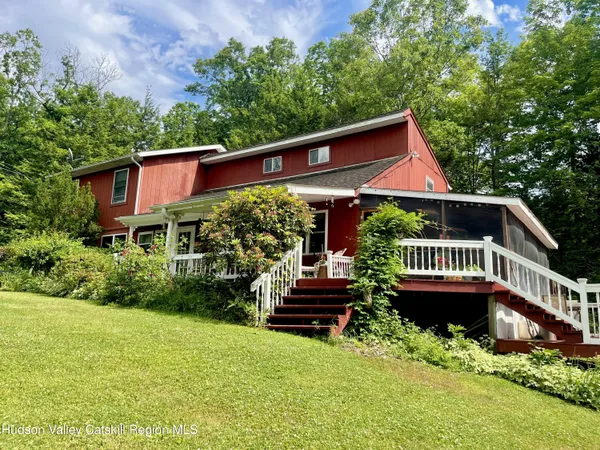 $570,000 | 28 John Carle Road, Saugerties, NY 12477