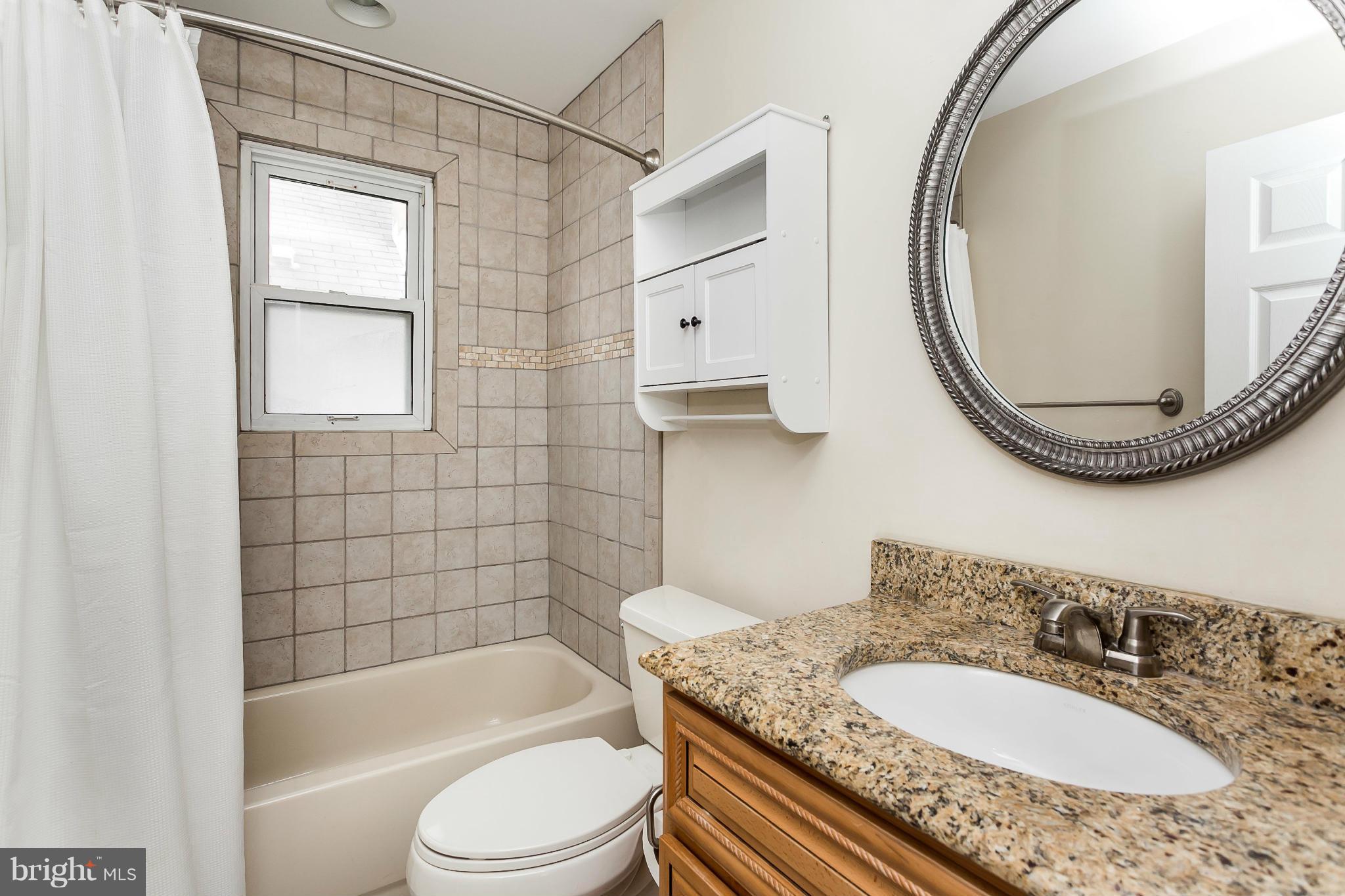 7816 Highpoint Road Baltimore, MD 21234 - Photo 16 of 29 Bath