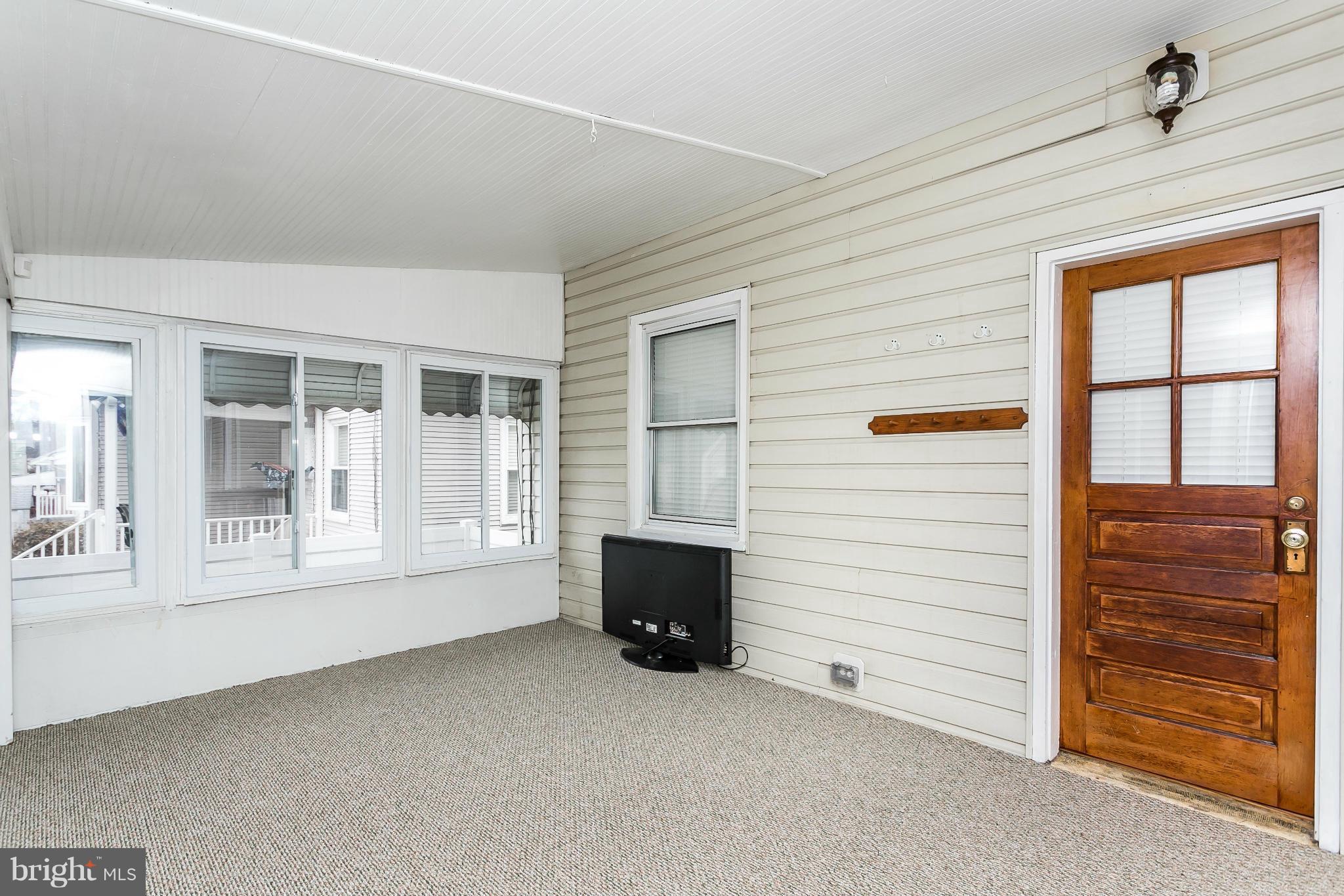 7816 Highpoint Road Baltimore, MD 21234 - Photo 26 of 29 Sunroom