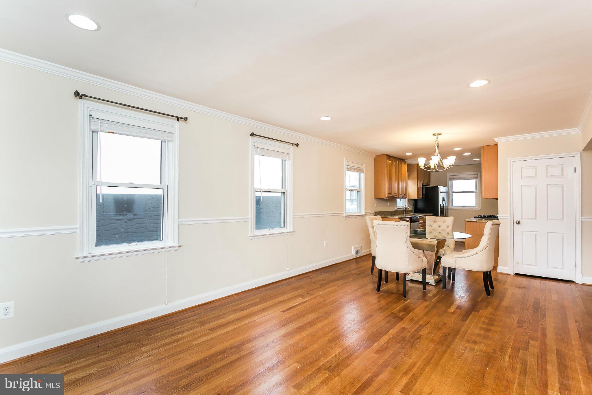 7816 Highpoint Road Baltimore, MD 21234 - Photo 5 of 29 Living Room