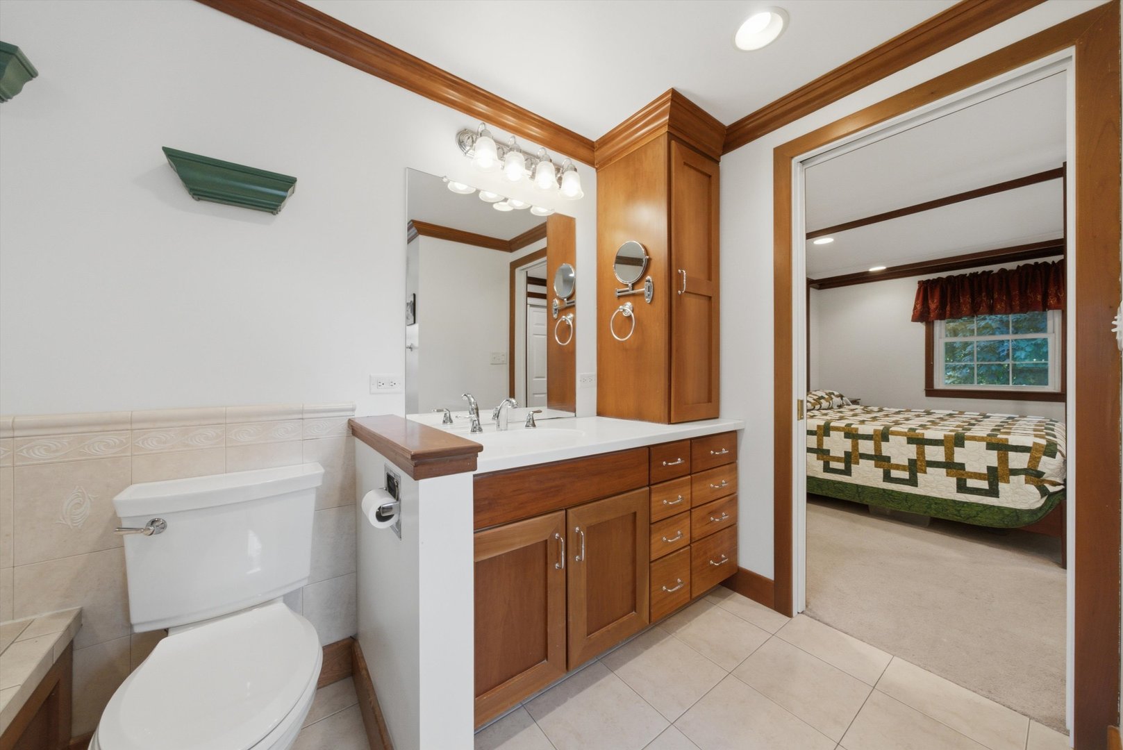 2320 Beck Road Lindenhurst, IL 60046 - Photo 18 of 35 Gallery Image 18