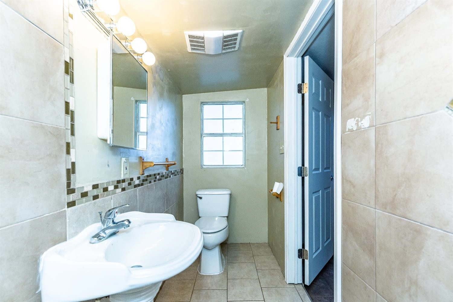 2836 65th Street Lubbock, TX 79413 - Photo 29 of 39 Second Bath