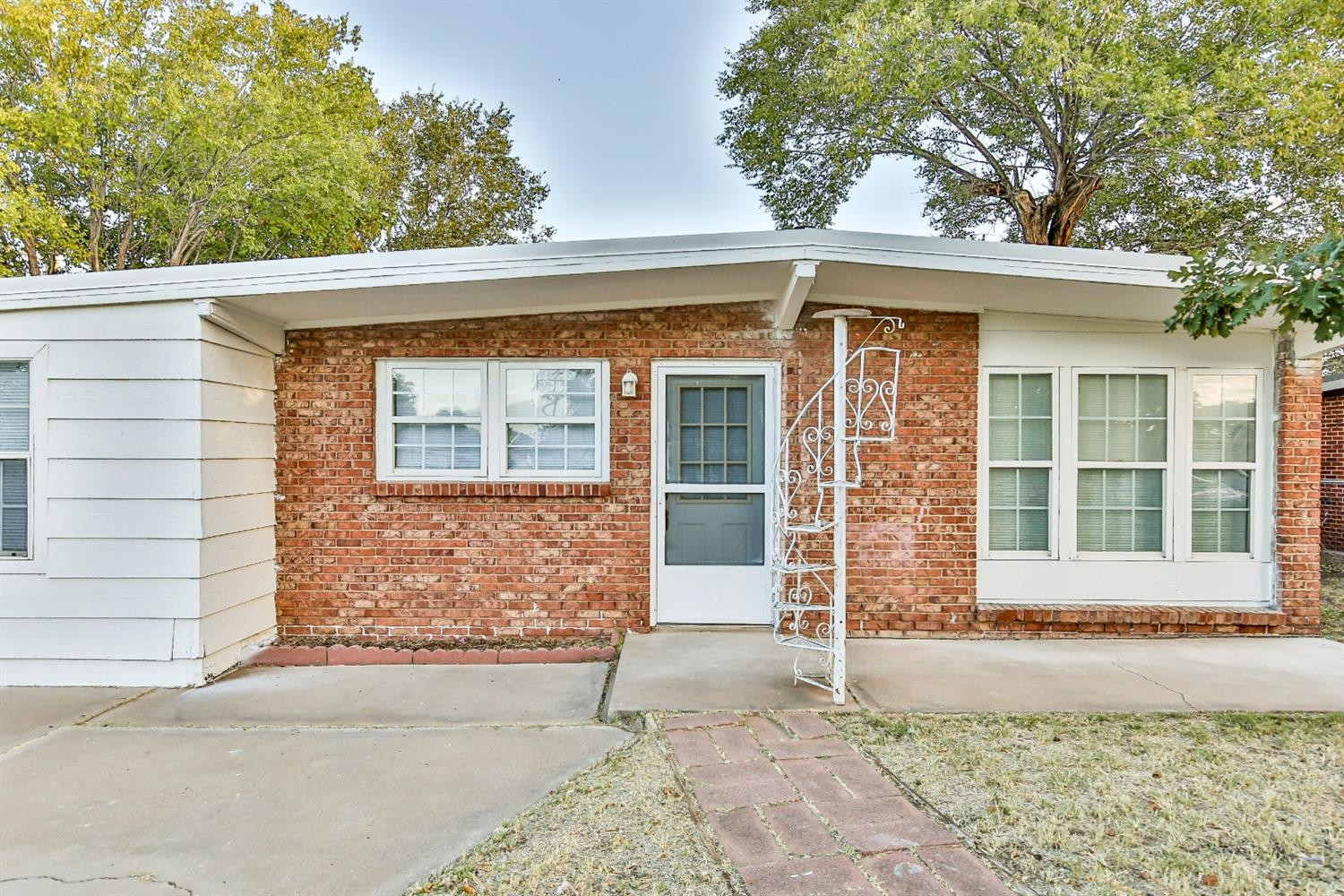 2836 65th Street Lubbock, TX 79413 - Photo 4 of 39 Photo 4