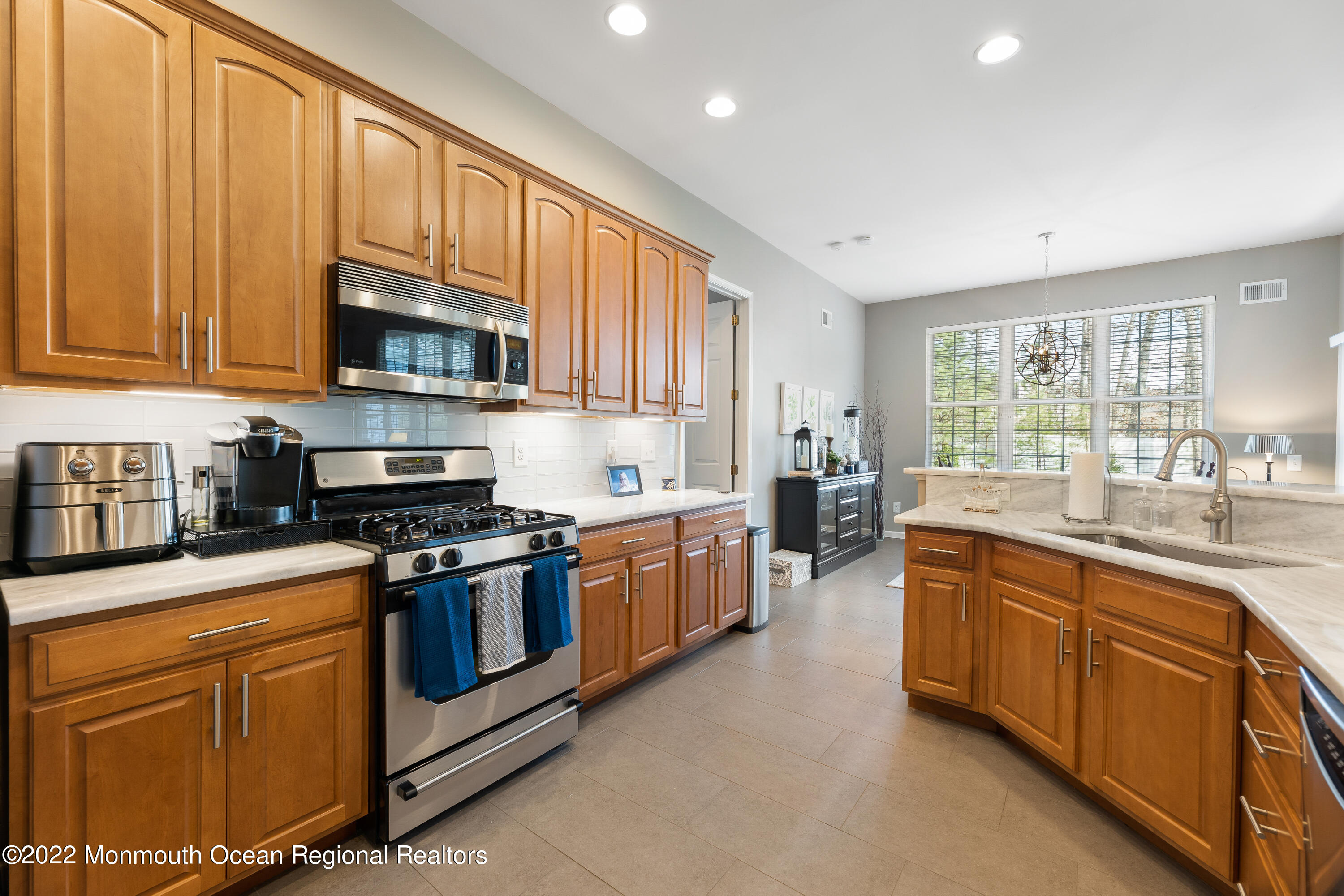 71 Crooked Stick Road Jackson, NJ 08527 - Photo 10 of 31 Kitchen