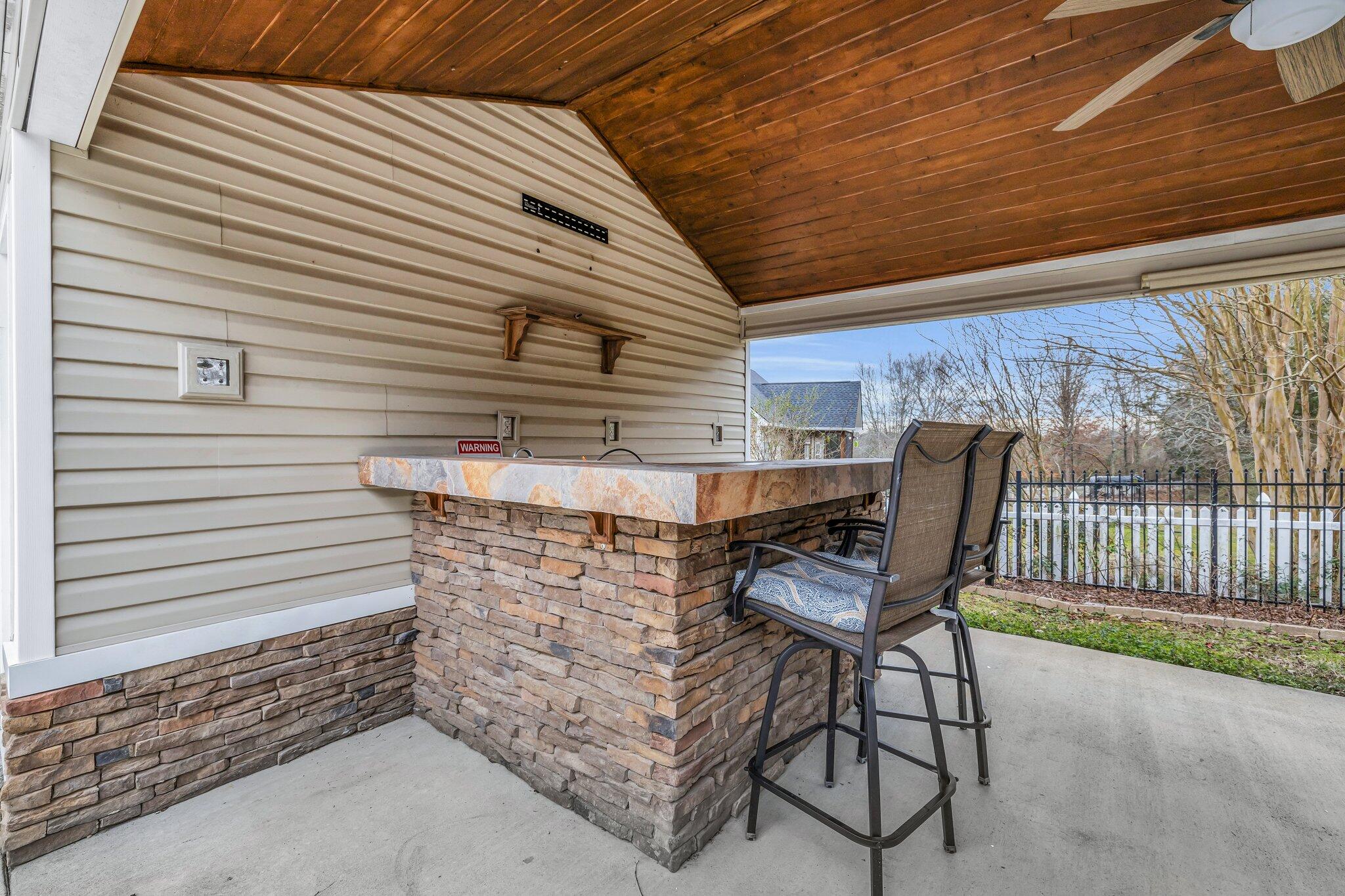 8-web-or-mls-205-honeysuckle-dr