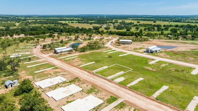 a view of a tennis court