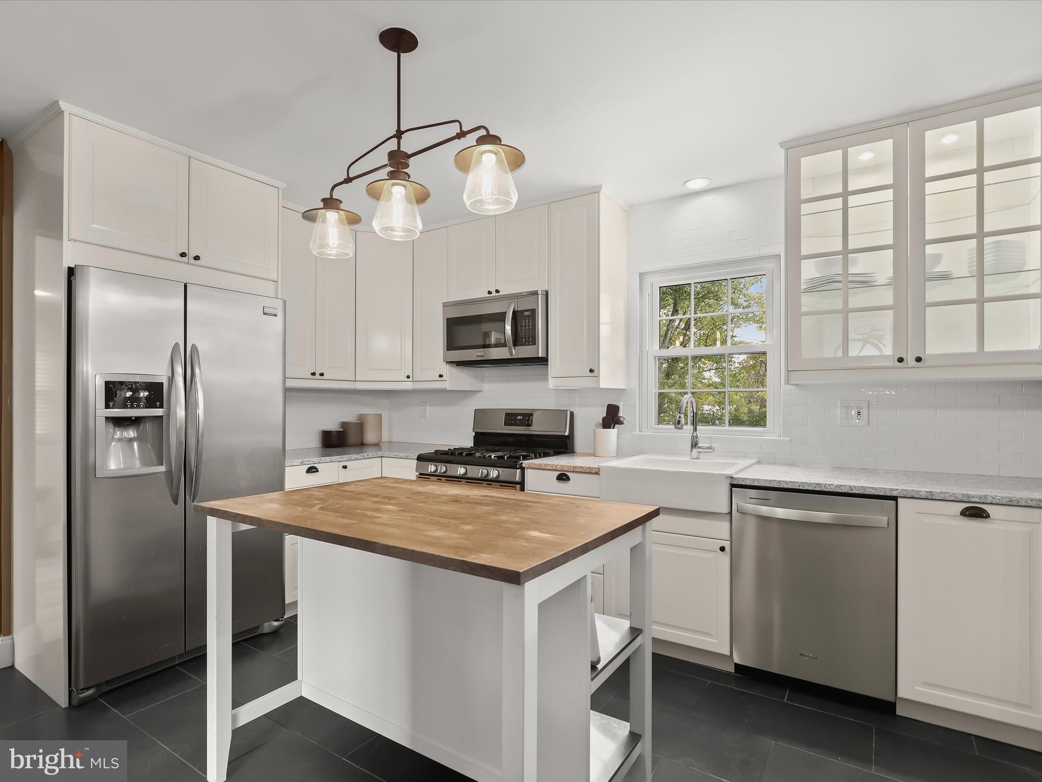 2402 Harborwood Road Catonsville, MD 21228 - Photo 14 of 43 Kitchen