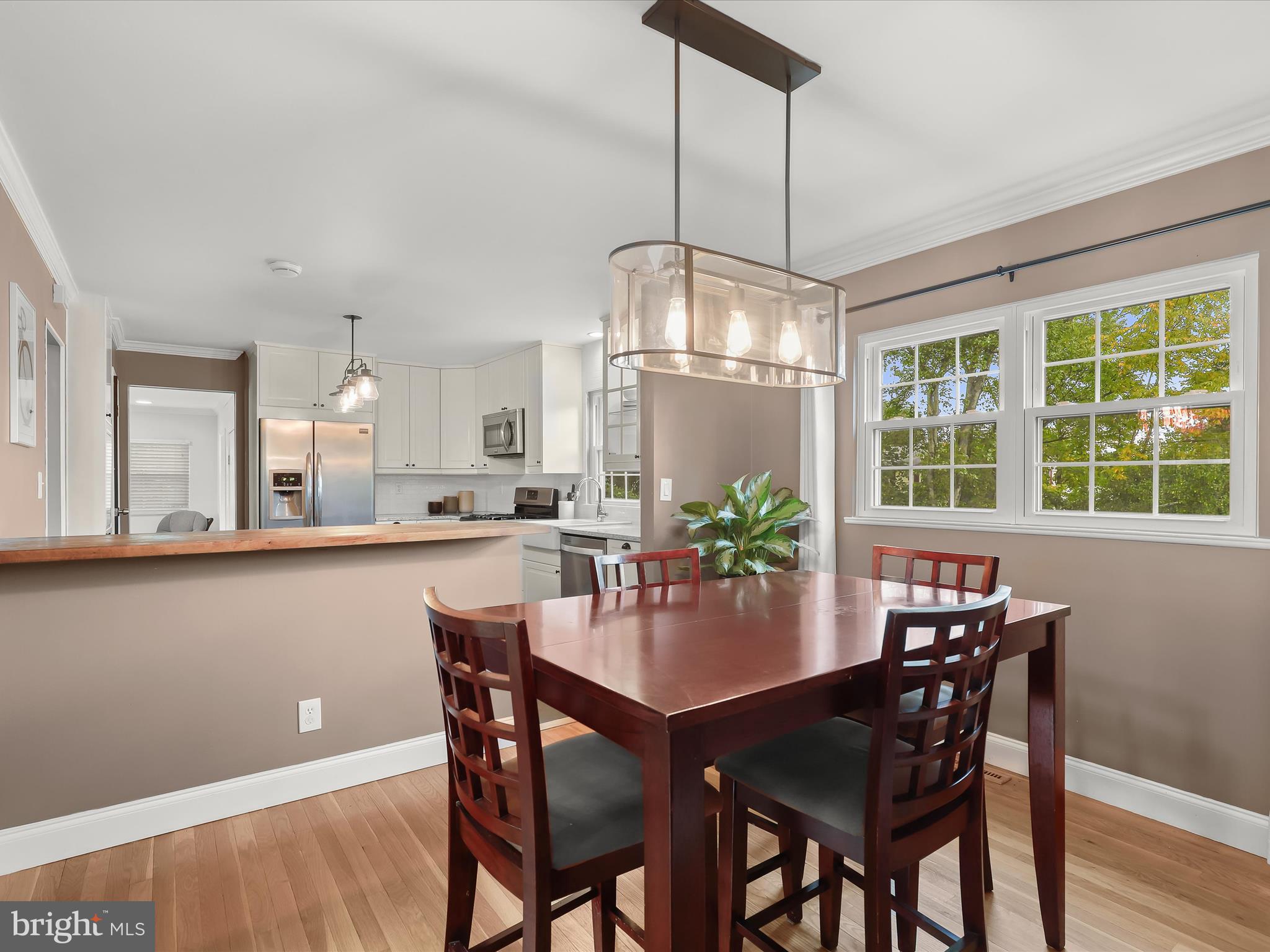 2402 Harborwood Road Catonsville, MD 21228 - Photo 8 of 43 Dining Room