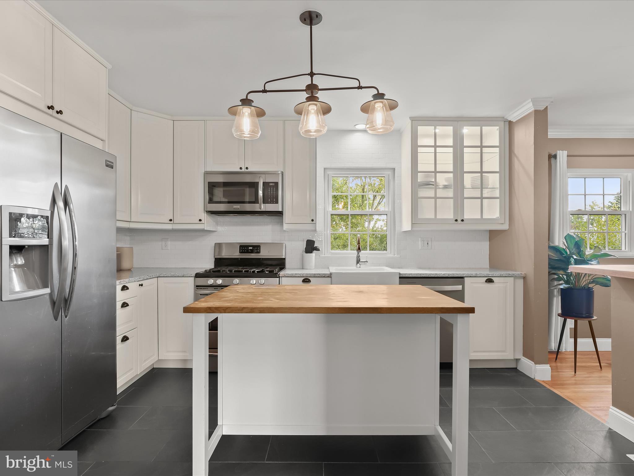 2402 Harborwood Road Catonsville, MD 21228 - Photo 10 of 43 Kitchen
