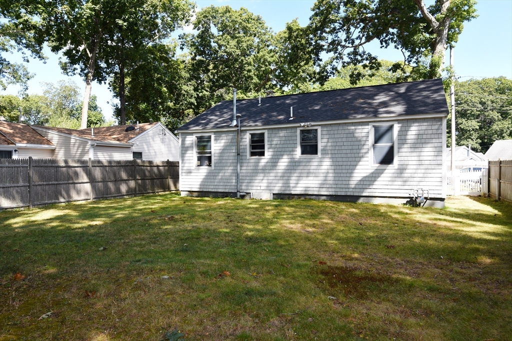 8 Valentine Road Marshfield, MA 02050 - Photo 3 of 14 Gallery Image 3