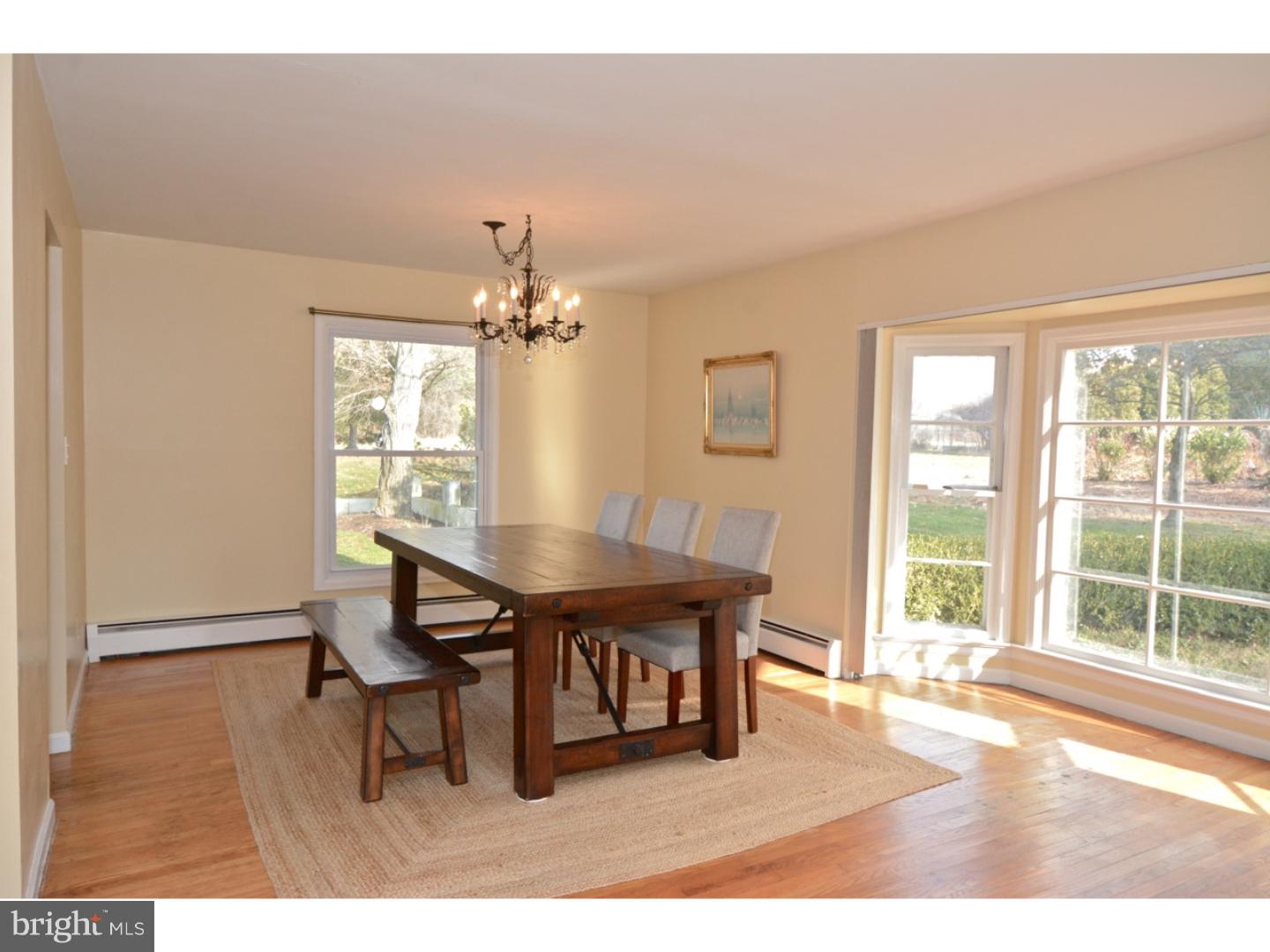10 Brandon Road Lawrenceville, NJ 08648 - Photo 4 of 25 Gallery Image 4