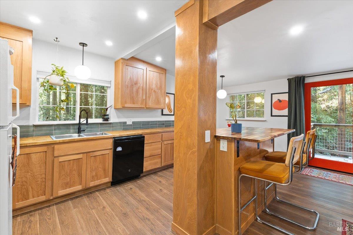 15244 Rio Nido Road Guerneville, CA 95446 - Photo 13 of 40