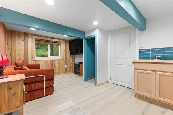 $549,000 | 15244 Rio Nido Road, Guerneville, CA 95446