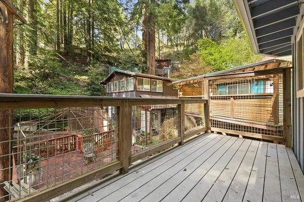 $549,000 | 15244 Rio Nido Road, Guerneville, CA 95446