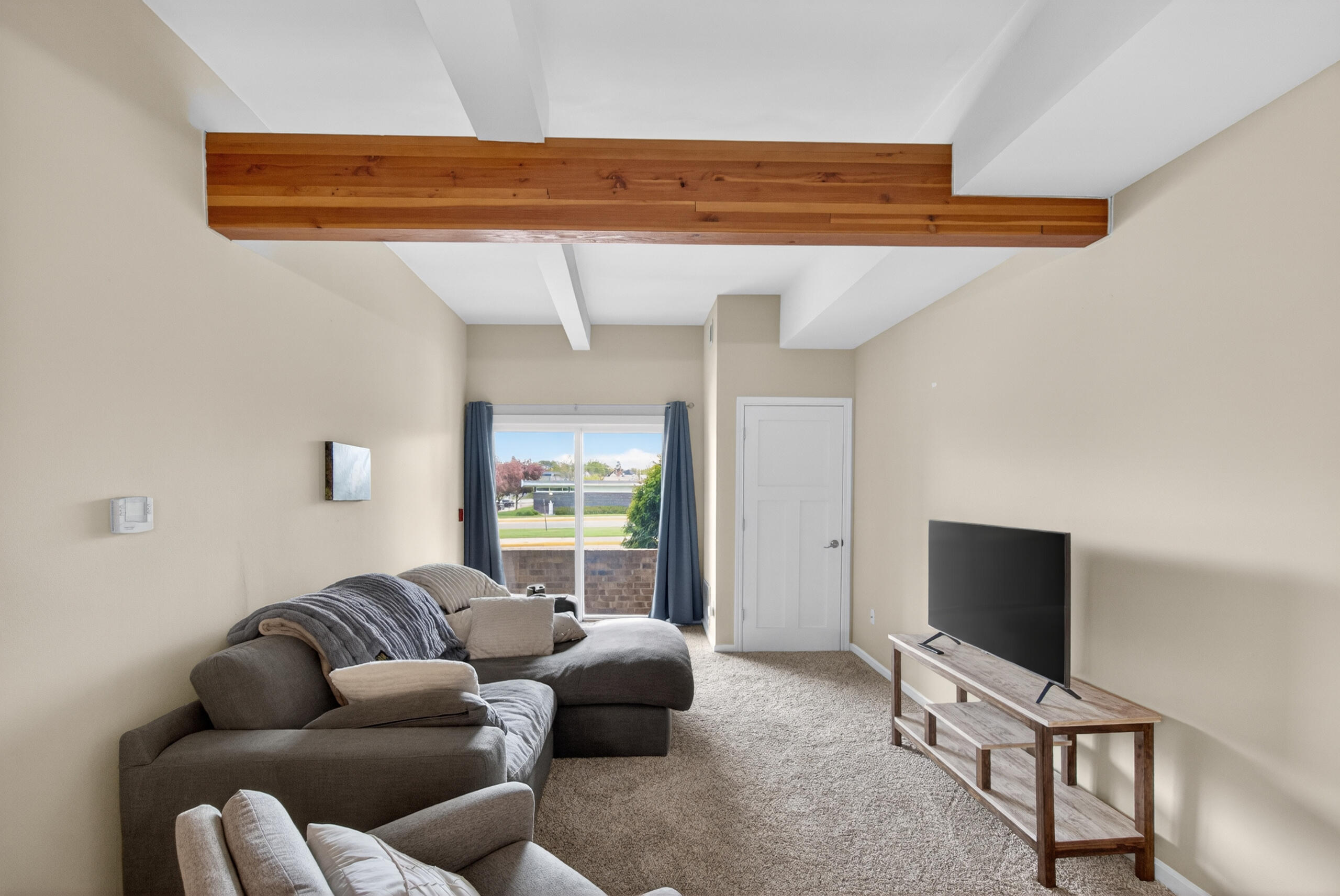 100 Main Street, Unit 105 Pewaukee, WI 53072 - Photo 6 of 13 DSC06416