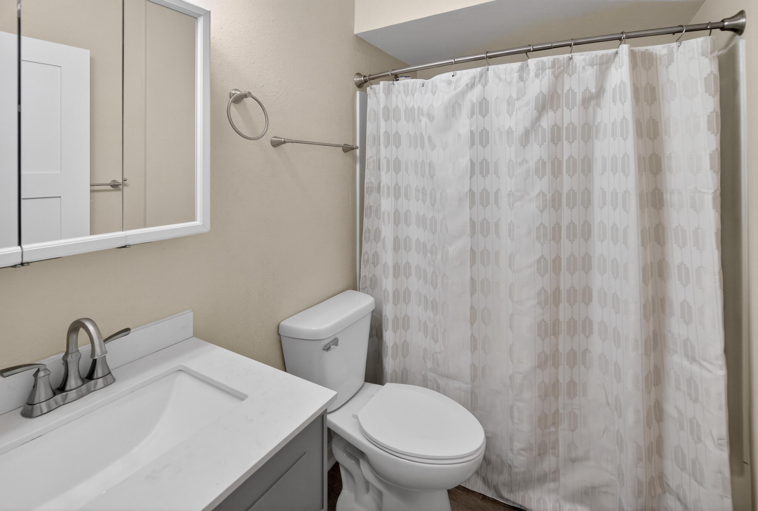 100 Main Street, Unit 105 Pewaukee, WI 53072 - Photo 8 of 13 DSC06425