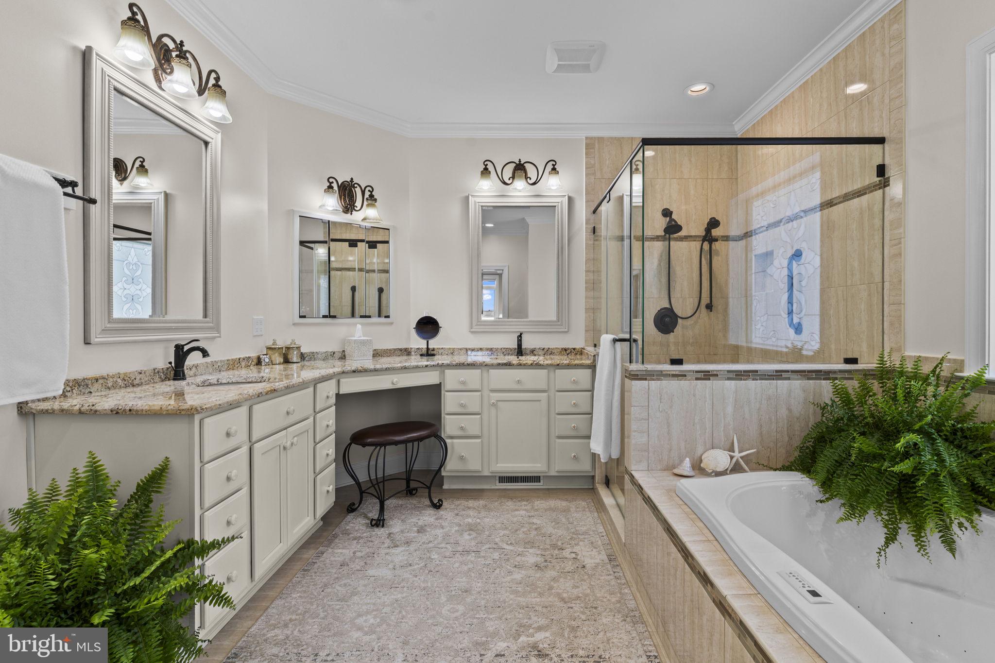 24814 Half Pone Point Road Hollywood, MD 20636 - Photo 26 of 80 Primary Bathroom