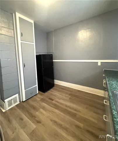 $1,150 | 1820 1/2 Whitney Avenue, Niagara Falls, NY 14301