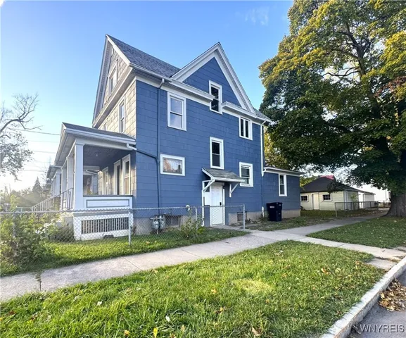 $1,150 | 1820 1/2 Whitney Avenue, Niagara Falls, NY 14301