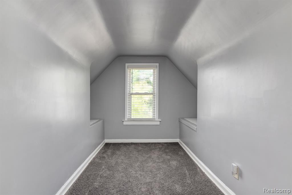 15810 Robson Street Detroit, MI 48227 - Photo 12 of 17
