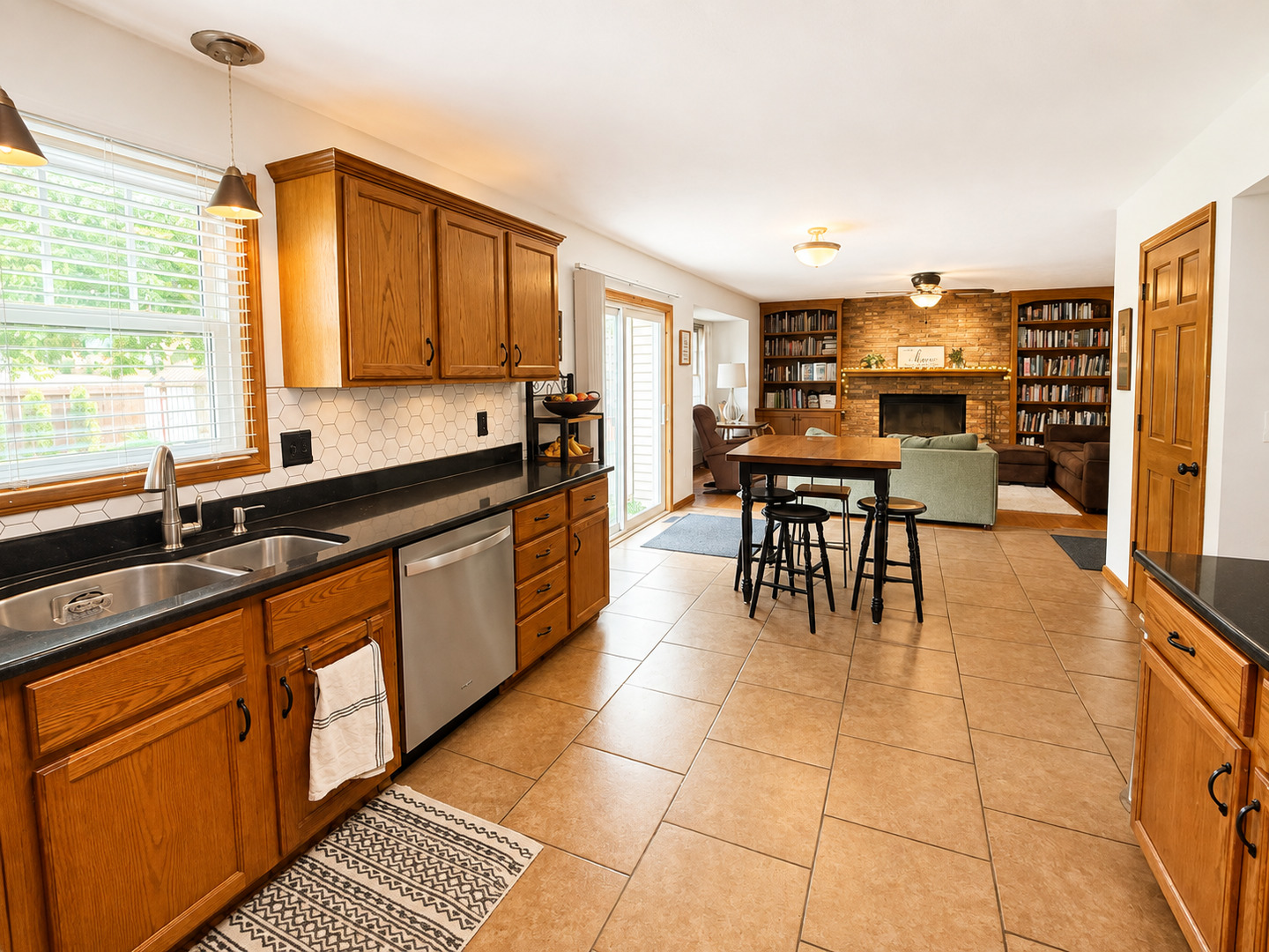 2709 Brighton Lane Bloomington, IL 61704 - Photo 11 of 46