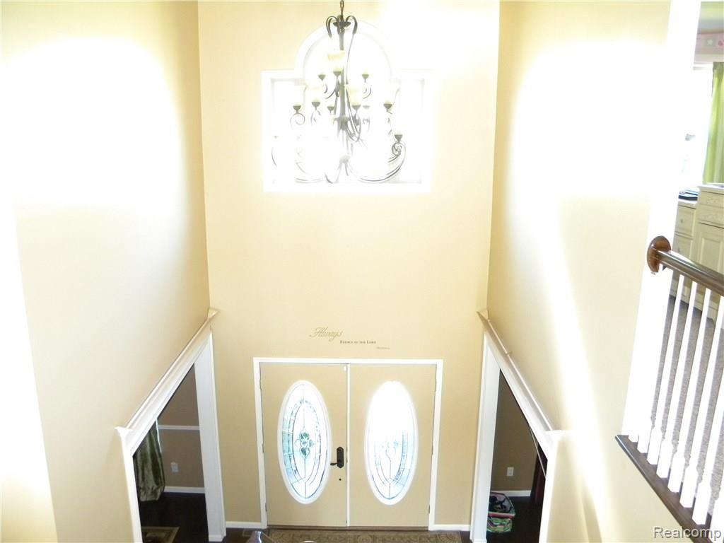 952 Michelson Road Rochester Hills, MI 48307 - Photo 5 of 48