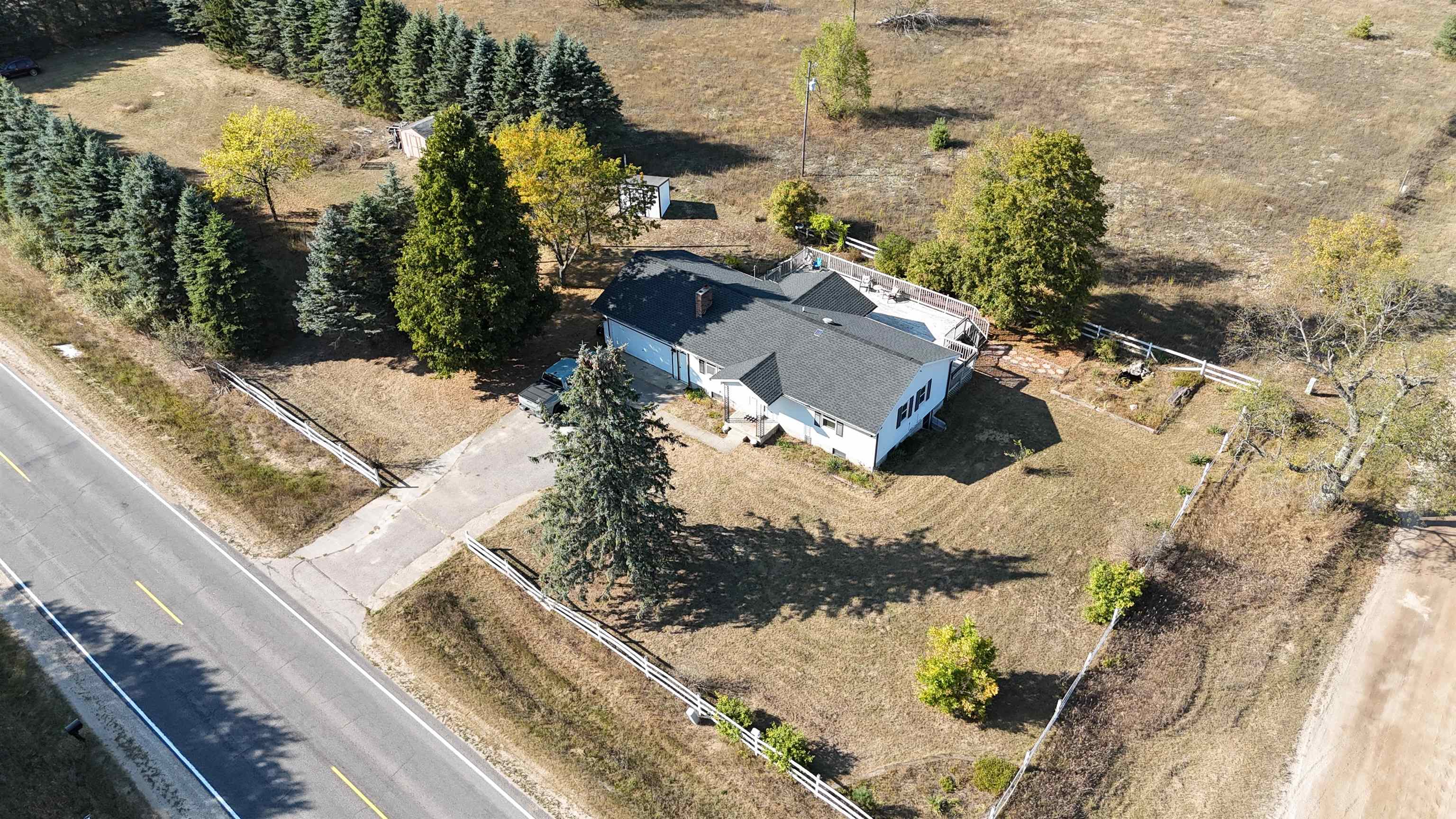 16980 Springdale Road Thompsonville, MI 49683 - Photo 5 of 33