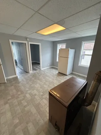 $1,200 | 30 Brow Street, Unit 2E, Fall River, MA 02721