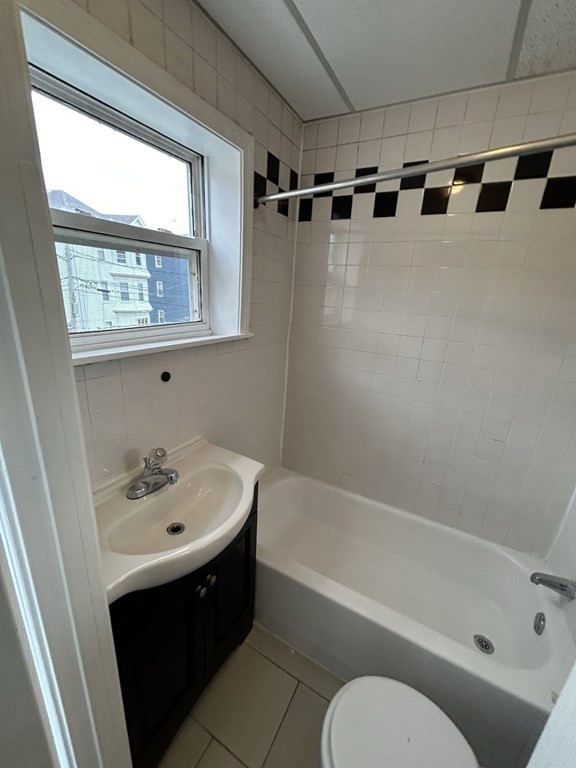 30 Brow Street, Unit 2E Fall River, MA 02721 - Photo 17 of 18