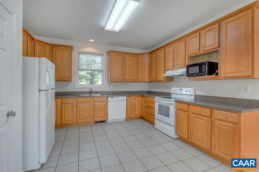 120 Summit Street, Unit A Charlottesville, VA 22903 - Photo 11 of 35