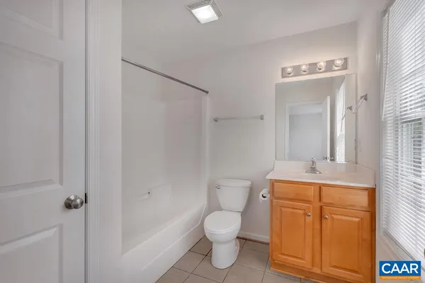 $2,100 | 120 Summit Street, Unit A, Charlottesville, VA 22903