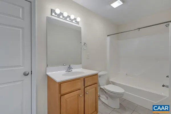 $2,100 | 120 Summit Street, Unit A, Charlottesville, VA 22903