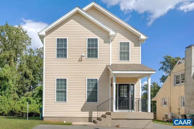 $2,100 | 120 Summit Street, Unit A, Charlottesville, VA 22903