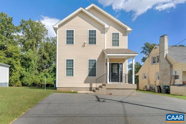 $2,100 | 120 Summit Street, Unit A, Charlottesville, VA 22903