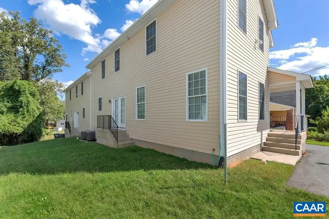 $2,100 | 120 Summit Street, Unit A, Charlottesville, VA 22903