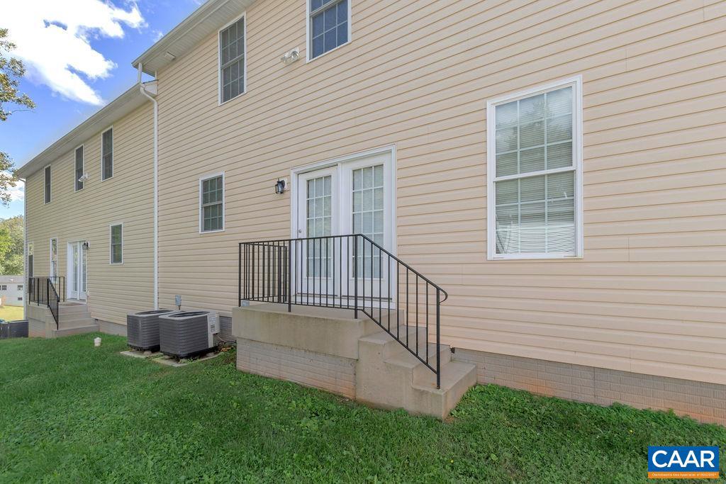 120 Summit Street, Unit A Charlottesville, VA 22903 - Photo 34 of 35