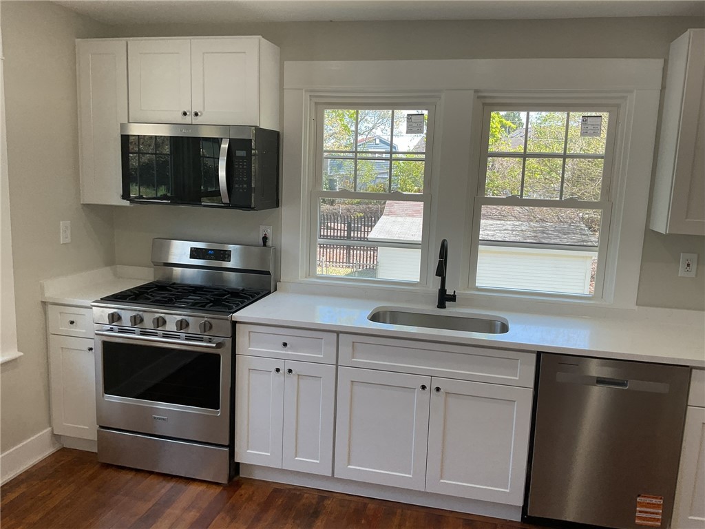 4196 Post Road Warwick, RI 02818 - Photo 9 of 39