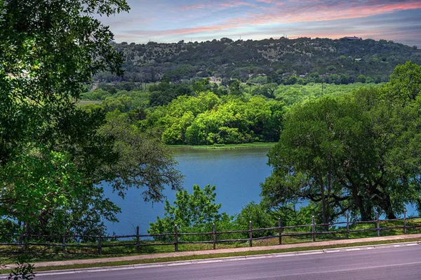 $359,000 | 1000 Guadalupe Street, Kerrville, TX 78028