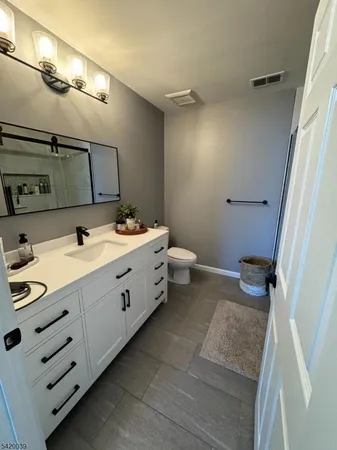 $2,800 | 80 Williamson Court, Bridgewater, NJ 08807