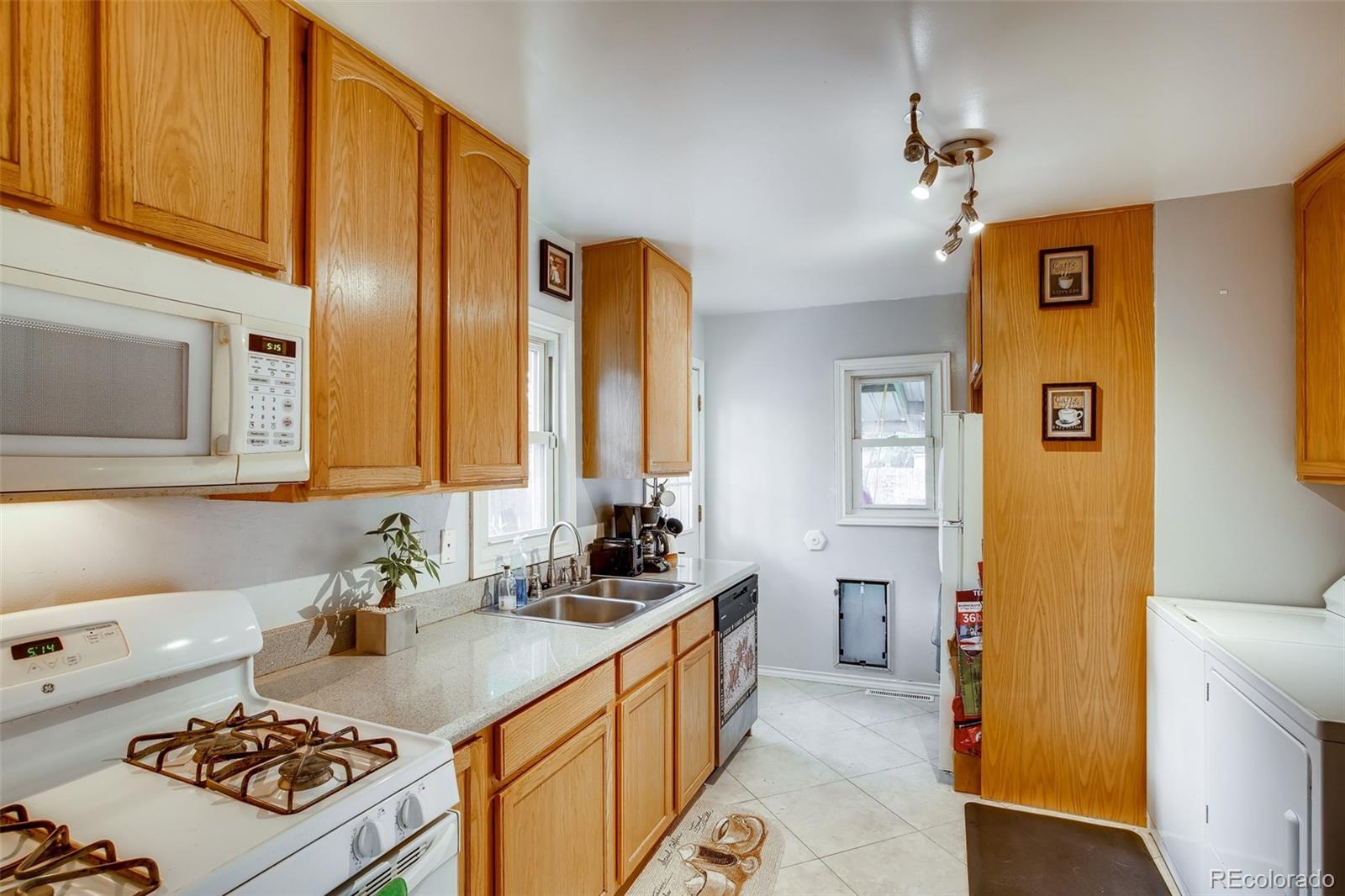 10835 West 39th Avenue Wheat Ridge, CO 80033 - Photo 12 of 28 Gallery Image 12