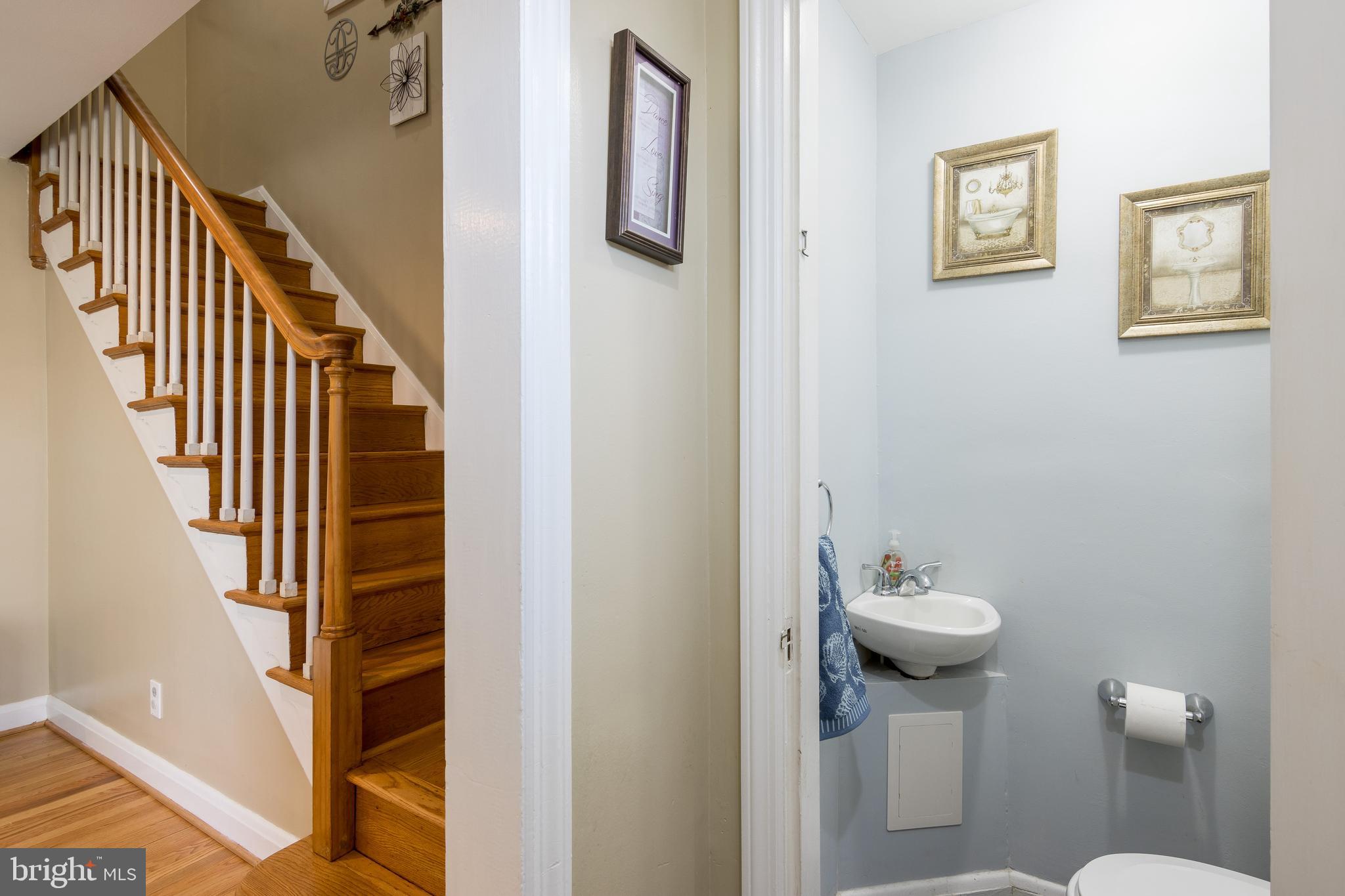 328 Greenlow Road Catonsville, MD 21228 - Photo 6 of 49 Main level powder room!