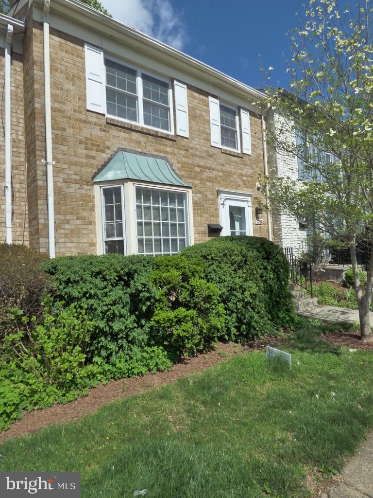 7368 Eldorado Street McLean, VA 22102 - Photo 3 of 31