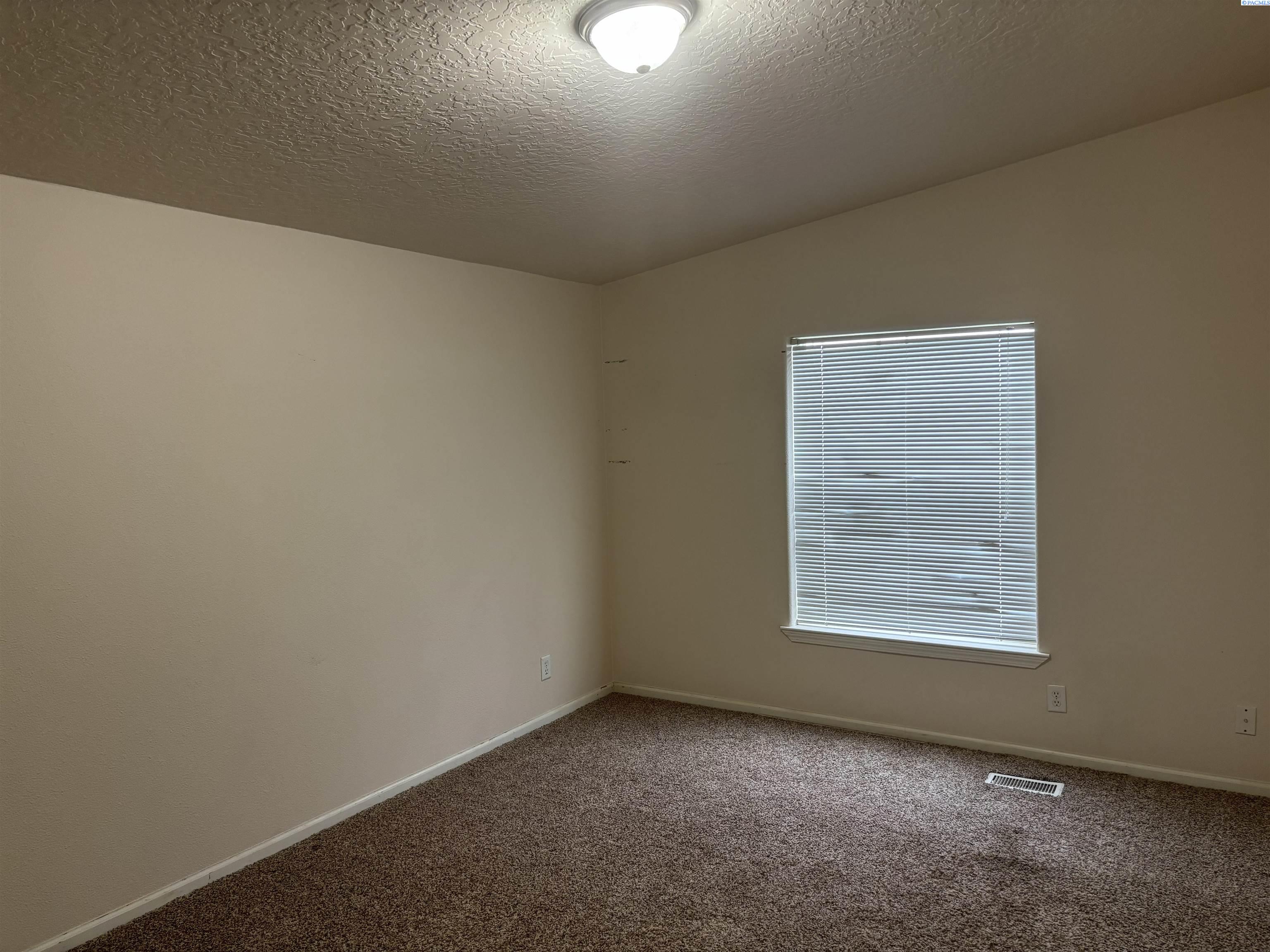 5803 Taylor Flats Road Pasco, WA 99301 - Photo 14 of 28 Gallery Image 14