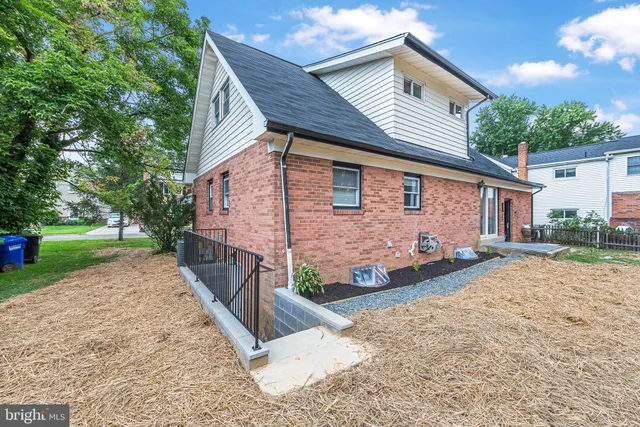 $555,000 | 200 1/2 11th Street, Laurel, MD 20707