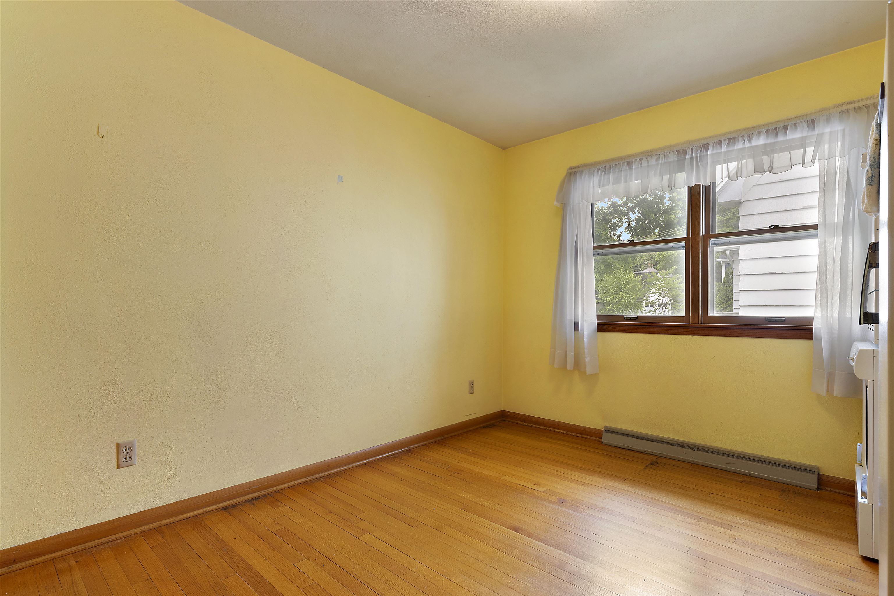 634 Central Beloit, WI 53511 - Photo 11 of 20