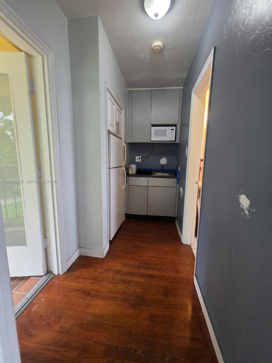 8024 Harding Avenue, Unit 1A Miami Beach, FL 33141 - Photo 4 of 19