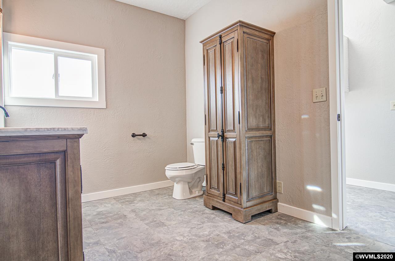 538 Southwest 4th Avenue Albany, OR 97321 - Photo 11 of 37 Gallery Image 11
