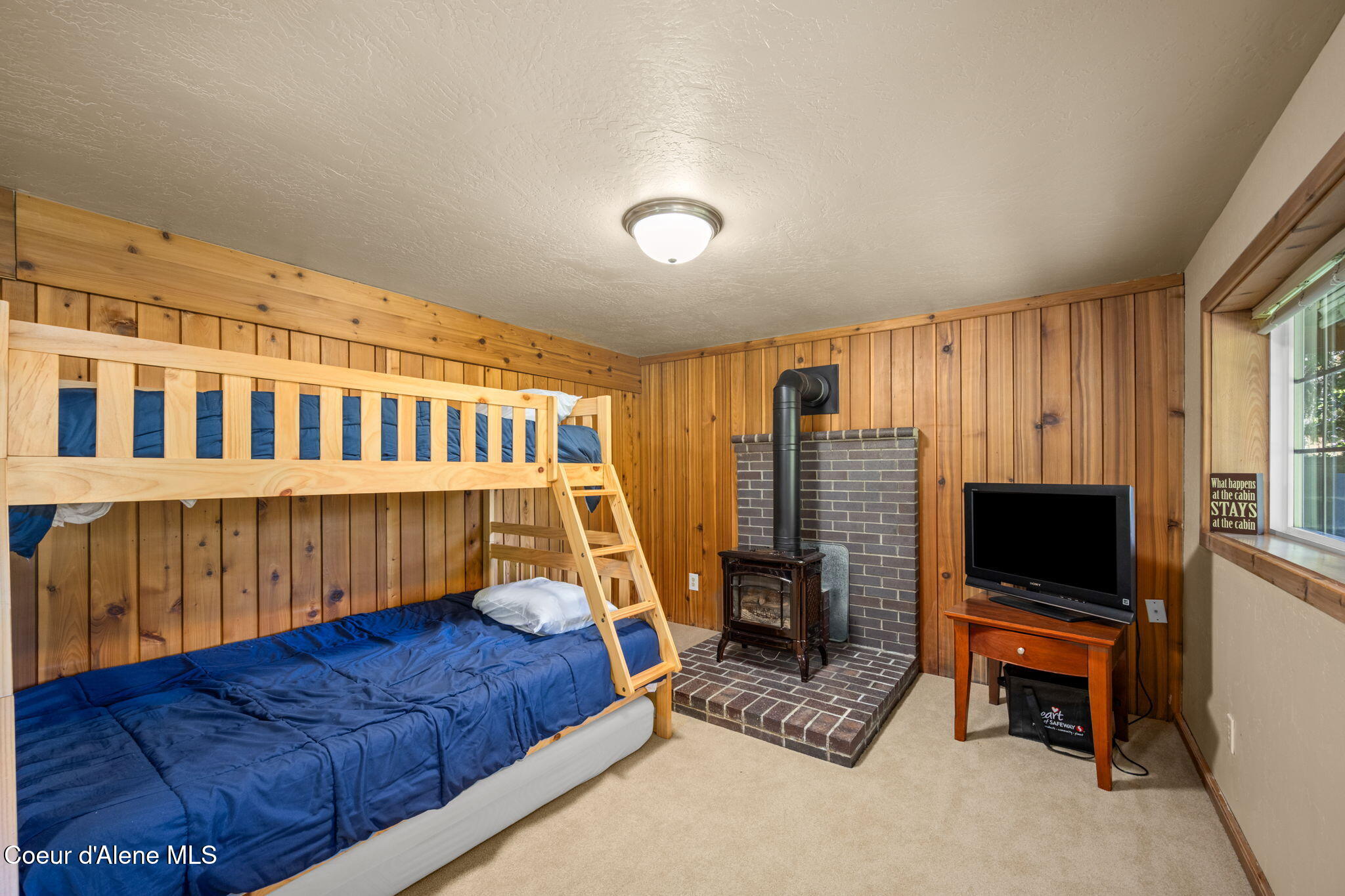 19503 East Hayden Lake Road Hayden, ID 83835 - Photo 40 of 72 Basement Bedroom